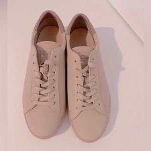 Clae Bradley Unisex Size 8 Tonal Soft Pink